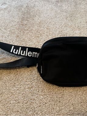 lululemon athletica Black Men's Waist/Crossbody Bag with Branded Strap